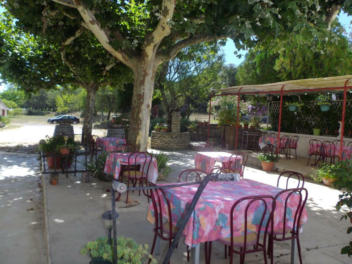 Auberge Des Garrigues Nîmes Exteriör bild